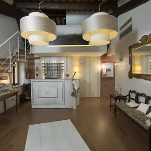 Ξενοδοχείο Alma Domus